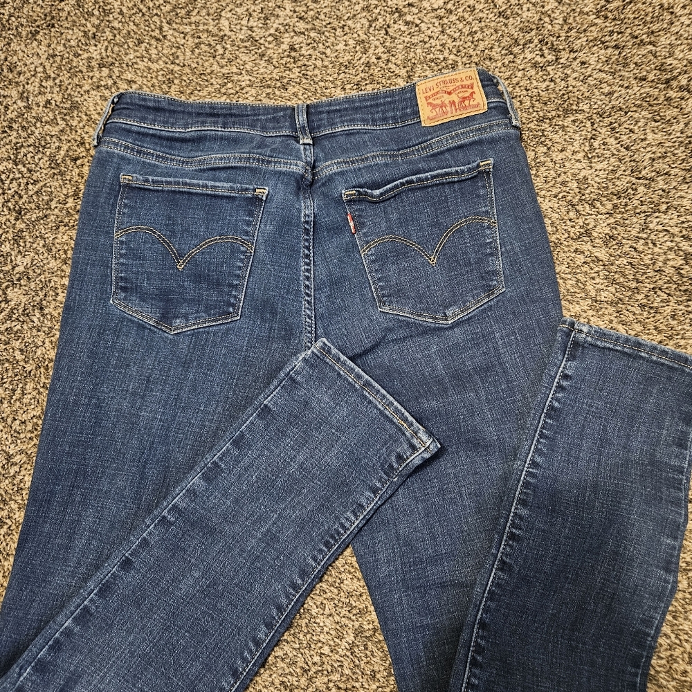 Levi 711 Skinny Jeans